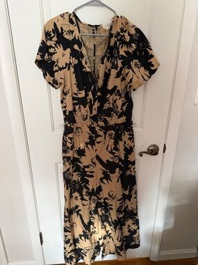 Women's Black and Tan Floral Midi Dress